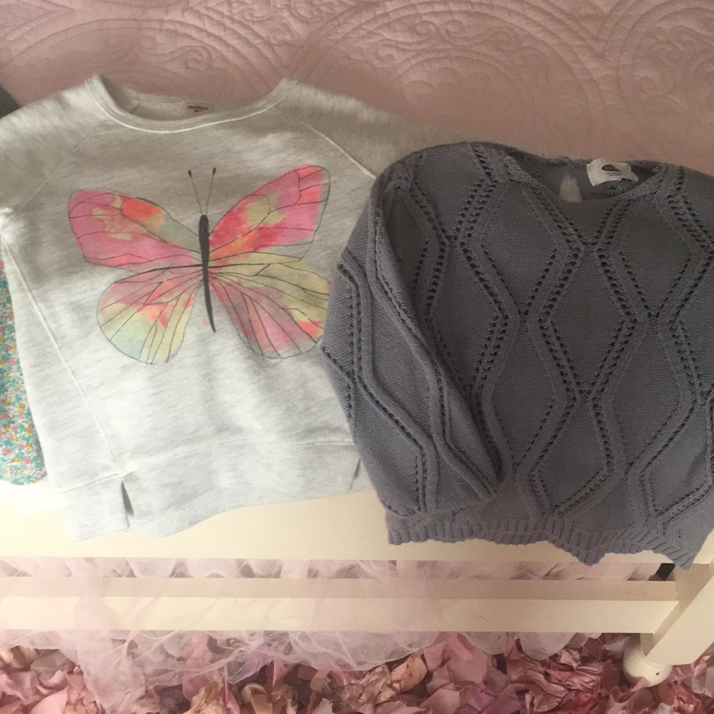 Bundle of sweatshirts